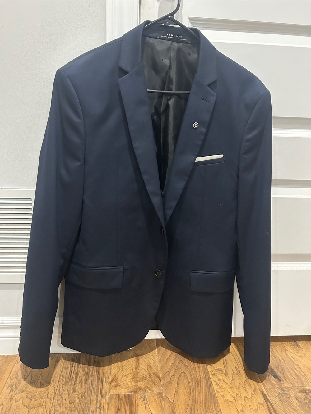 Zara Dark Navy Single-Breasted Blazer with Contrast Pocket Square